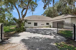 2380 Fort Lane Rd, Geneva, FL 32732 - Photo 2
