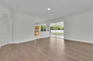 1101 Blufield Ave, Brandon, FL 33511 - Photo 6