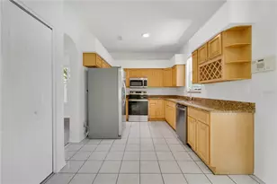 1101 Blufield Ave, Brandon, FL 33511 - Photo 8