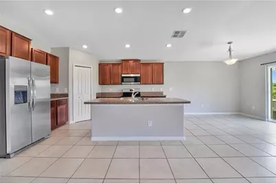 10116 Carloway Hills Drive, Wimauma, FL 33598 - Photo 6