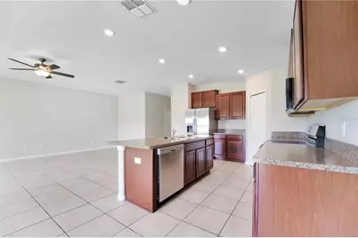 10116 Carloway Hills Drive, Wimauma, FL 33598 - Photo 8