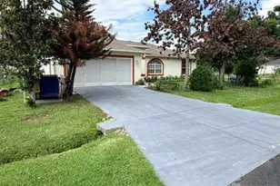 921 Amboise Ln, Kissimmee, FL 34759 - Photo 2