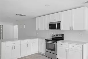 2733 Castle Oak Ave, Orlando, FL 32808 - Photo 8