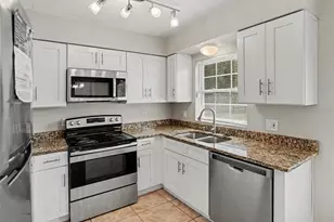 3255 Kelvington Dr, Orlando, FL 32810 - Photo 4