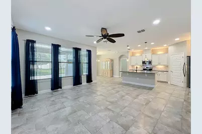16131 Hampton Crossing Drive, Winter Garden, FL 34787 - Photo 2