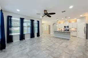 16131 Hampton Crossing Dr, Winter Garden, FL 34787 - Photo 2
