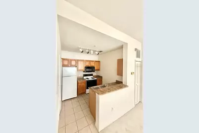 6137 Metrowest Boulevard #306, Orlando, FL 32835 - Photo 2