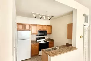 6137 Metrowest Blvd, Orlando, FL 32835 - Photo 2