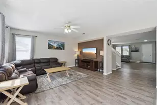 1002 Belvoir Dr, Kissimmee, FL 34744 - Photo 2