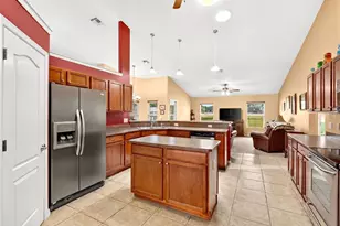 10081 SW 130th Ct, Dunnellon, FL 34432 - Photo 12