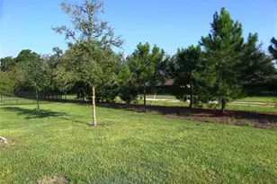 8051 Penrose Pl, Wildwood, FL 34785 - Photo 22