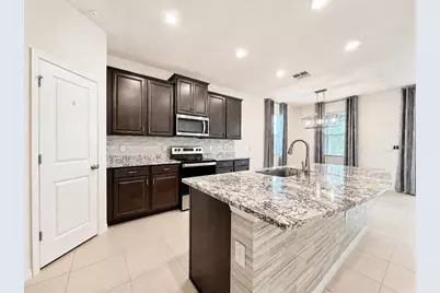 12544 Shining Willow Street, Riverview, FL 33579 - Photo 10