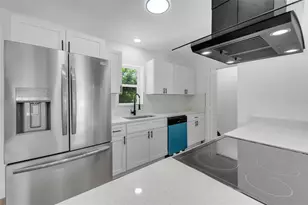 8 Flamevine Ln, Debary, FL 32713 - Photo 2