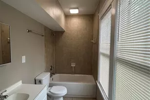 1044 W 11th St, Lakeland, FL 33805 - Photo 12