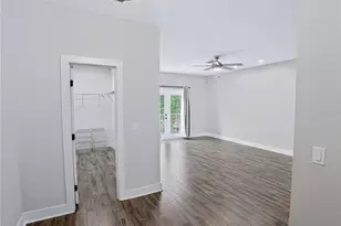 2233R E Kaley Ave, Orlando, FL 32806 - Photo 10