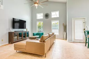 418 Riggs Cir, Davenport, FL 33897 - Photo 4