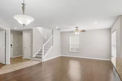 13012 Auburn Cove Ln, Orlando, FL 32828 - Photo 4
