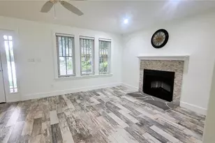 1837 Hollenbeck Dr, Orlando, FL 32806 - Photo 2