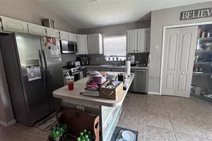 1045 Kelsey Ave, Oviedo, FL 32765 - Photo 6