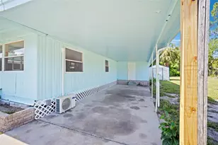 1389 NW 7th Ln, Lake Panasoffkee, FL 33538 - Photo 8