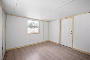 1389 NW 7th Ln, Lake Panasoffkee, FL 33538 - Photo 26