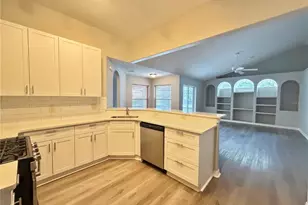878 High Pointe Cir, Minneola, FL 34715 - Photo 8