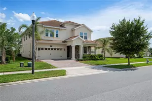 8926 Fallen Oak Dr, Davenport, FL 33896 - Photo 2