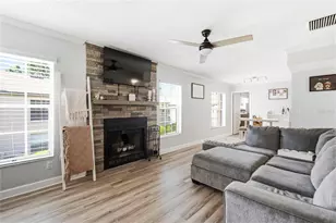 3024 Bonaventure Cir, Palm Harbor, FL 34684 - Photo 2