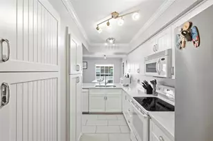 3024 Bonaventure Cir, Palm Harbor, FL 34684 - Photo 8