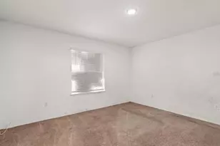 704 Pasteur Ln, Kissimmee, FL 34759 - Photo 10