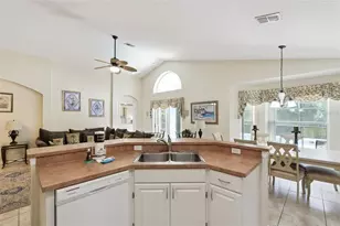 4706 Cumbrian Lakes Dr, Kissimmee, FL 34746 - Photo 14
