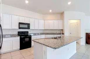 1045 Augustus Dr, Davenport, FL 33896 - Photo 10