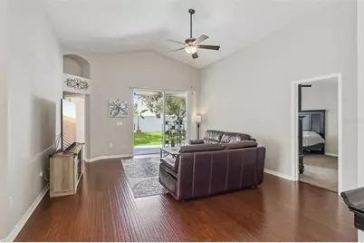 13933 Chalk Hill Place, Riverview, FL 33579 - Photo 10