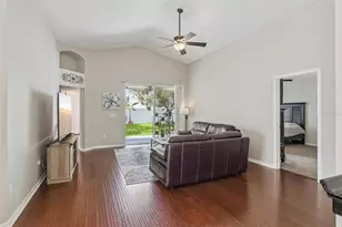 13933 Chalk Hill Pl, Riverview, FL 33579 - Photo 10