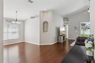 13933 Chalk Hill Pl, Riverview, FL 33579 - Photo 6