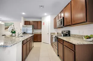 1338 Yorkshire Ct, Davenport, FL 33896 - Photo 8