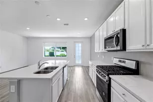 785 Benoi Dr, Davenport, FL 33896 - Photo 12