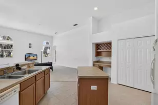 2275 Rambling Oaks Way, Kissimmee, FL 34746 - Photo 14