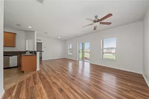 2148 Betsy Ross Ln, Saint Cloud, FL 34769 - Photo 6