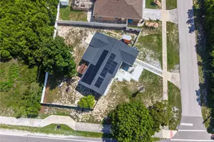 2067 E Barlington Dr, Deltona, FL 32725 - Photo 36