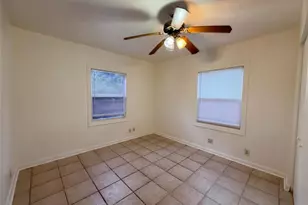 626 S 67th St, Tampa, FL 33619 - Photo 10