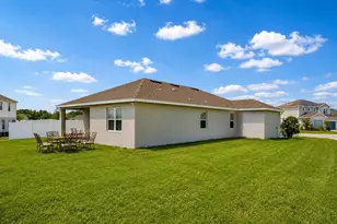 236 Hillcrest Dr, Dundee, FL 33838 - Photo 4