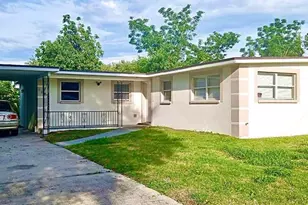 108 Edgewater Dr, Winter Haven, FL 33881 - Photo 1