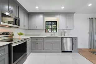 416 Riverwoods Cir, Orlando, FL 32825 - Photo 8
