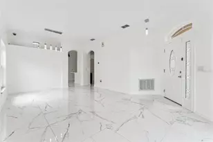8915 Victoria Isle Pl, Orlando, FL 32829 - Photo 4