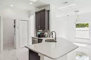 8915 Victoria Isle Pl, Orlando, FL 32829 - Photo 10
