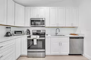 4211 Floating Orchid Ct, Saint Cloud, FL 34772 - Photo 8