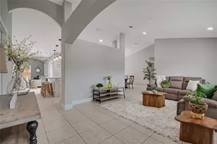 4040 Eagle Feather Dr, Orlando, FL 32829 - Photo 2