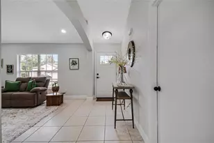 4040 Eagle Feather Dr, Orlando, FL 32829 - Photo 2