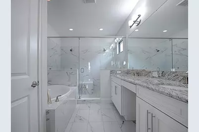 7661 Toscana Boulevard, Orlando, FL 32819 - Photo 18